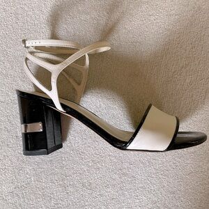 Size 6.Stuart Weitzman sandals White and black Regular wear Good condition Spain